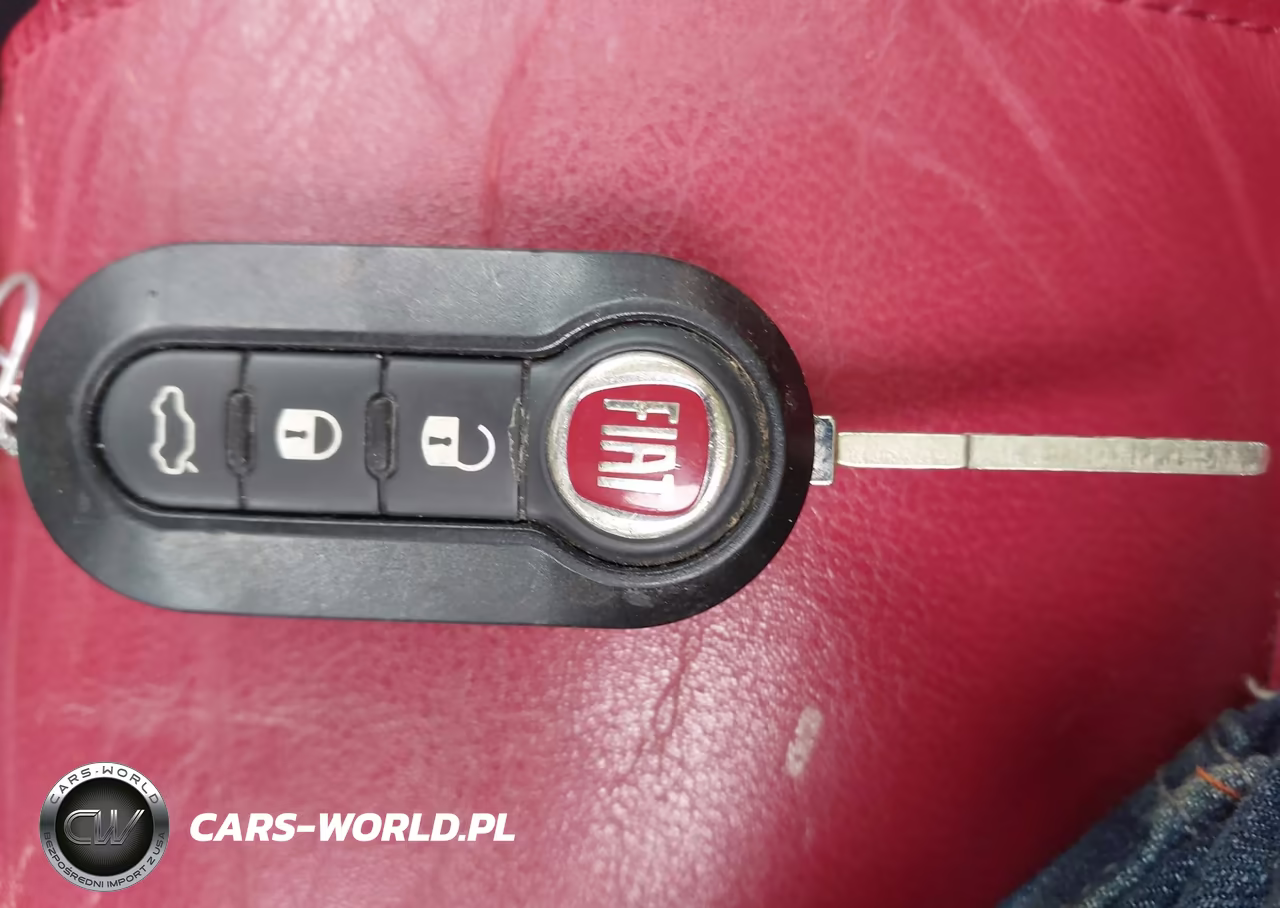 2013 Fiat 500 Lounge VIN:3C3CFFCR9DT533292 - 11