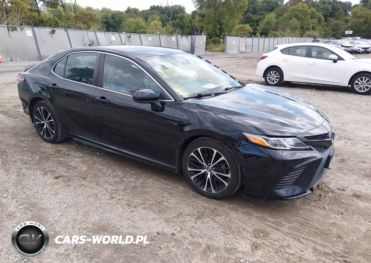 2019 Toyota Camry Se – zdjęcie 1 z 17