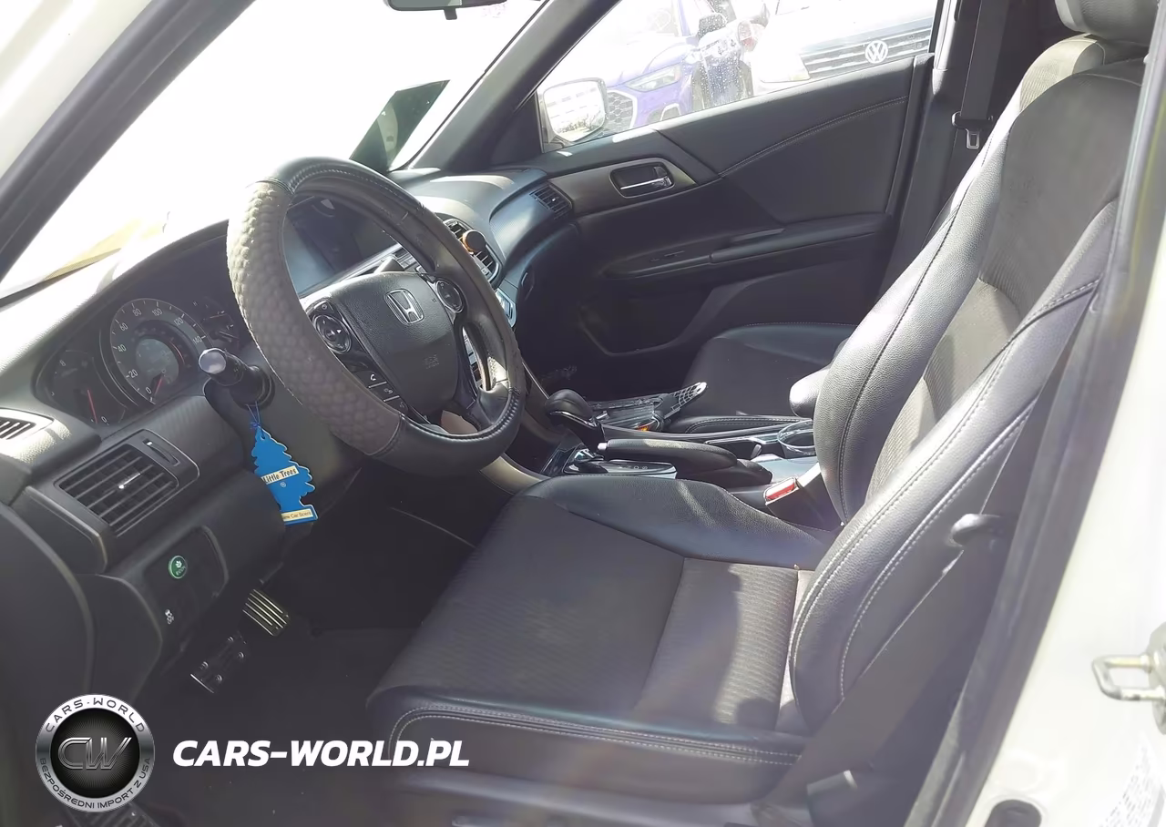 2017 Honda Accord Sport VIN:1HGCR2F55HA220663 - 17