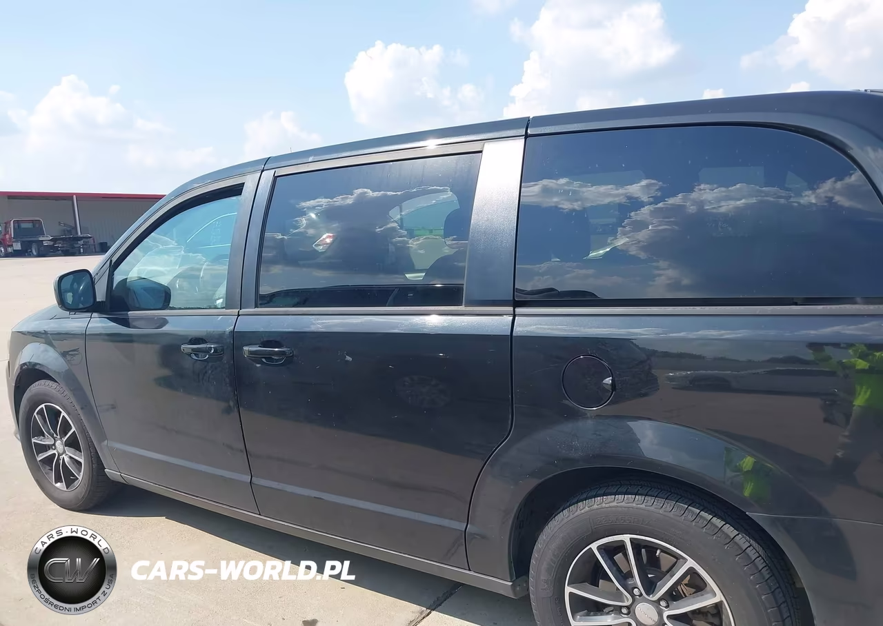 2018 Dodge Grand Caravan Gt VIN:2C4RDGEG1JR236853 - 14