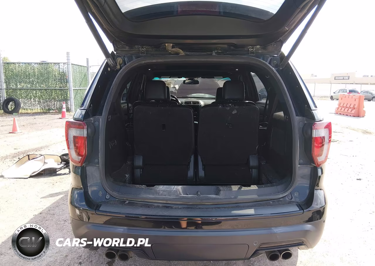 2018 Ford Explorer Sport VIN:1FM5K8GT3JGB88693 - 17