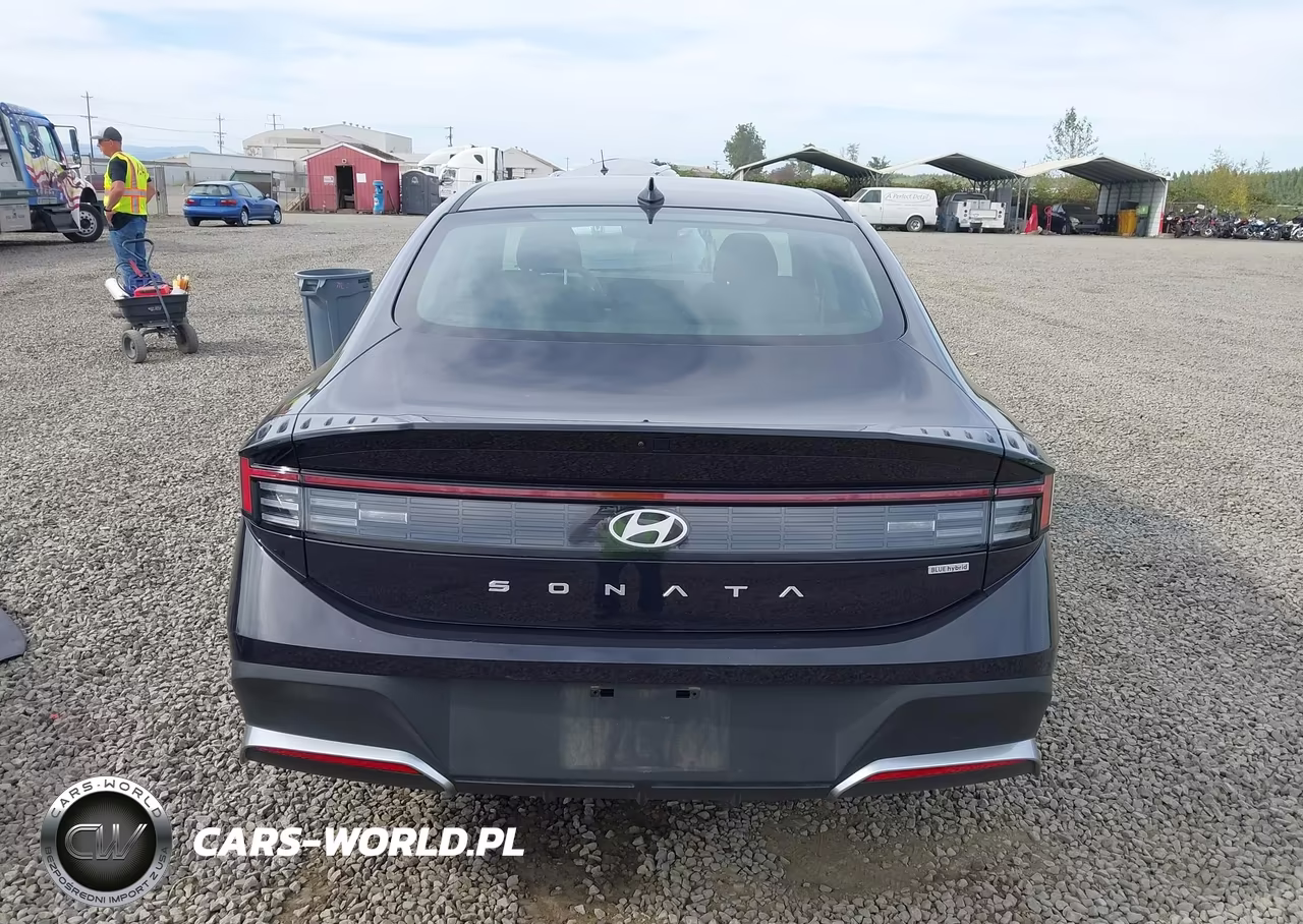 2026 Hyundai Sonata H??Brido Blue VIN:KMHL24JJXTA148060 - 17
