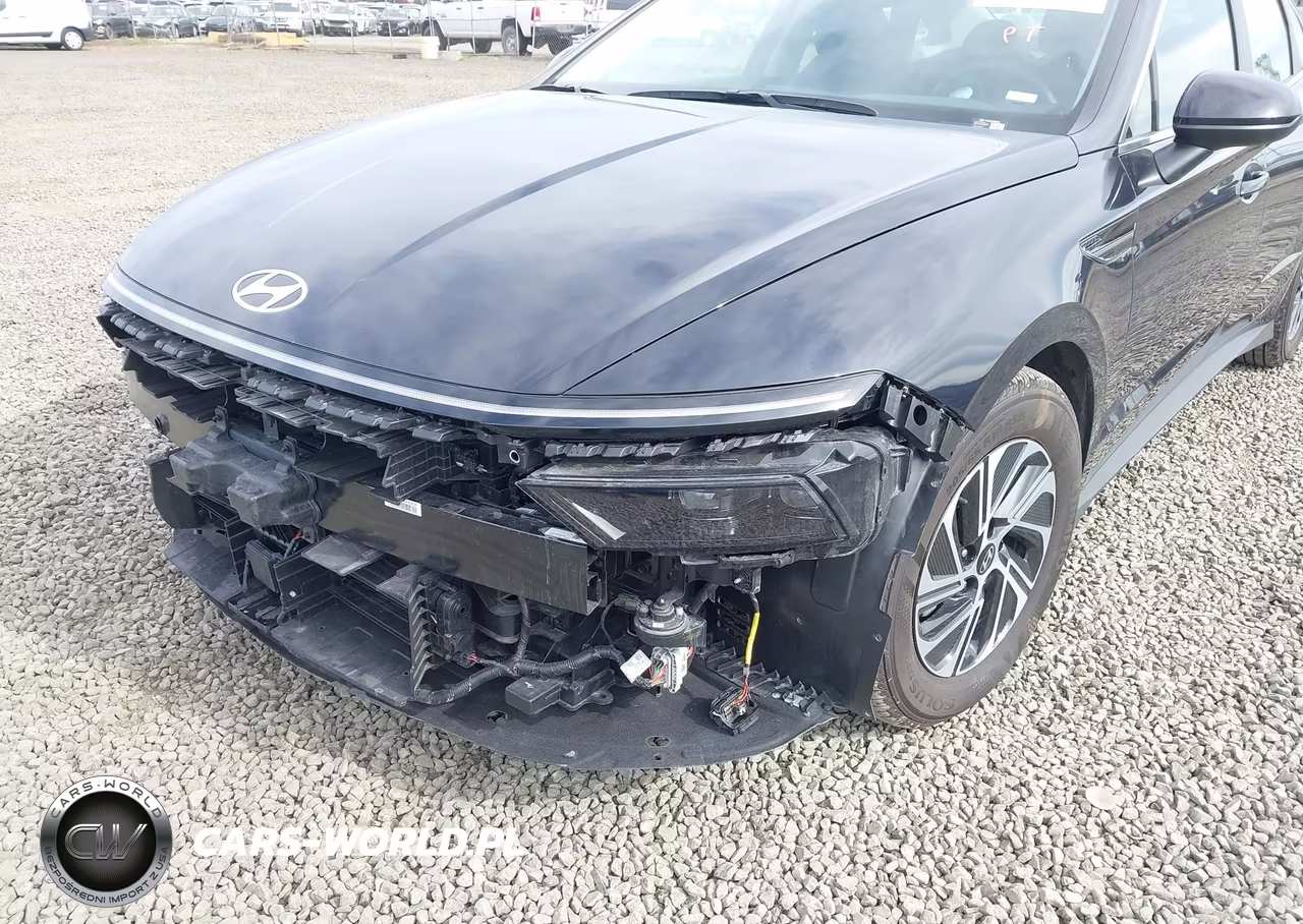2026 Hyundai Sonata H??Brido Blue VIN:KMHL24JJXTA148060 - 18