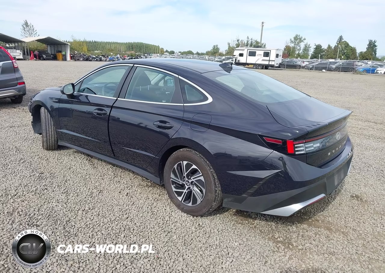 2026 Hyundai Sonata H??Brido Blue VIN:KMHL24JJXTA148060 - 3