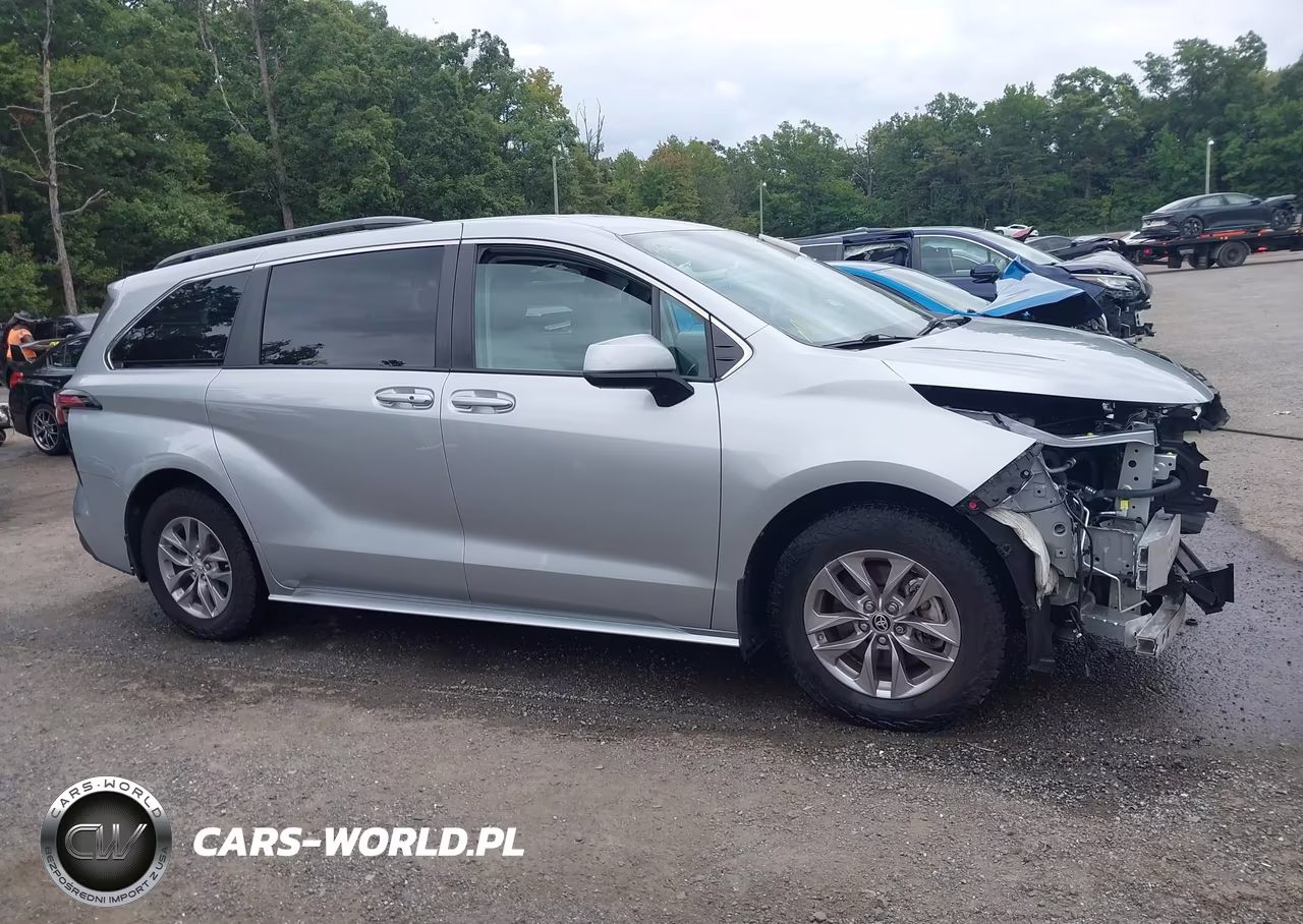 2022 Toyota Sienna Le VIN:5TDKSKFC2NS050001 - 13
