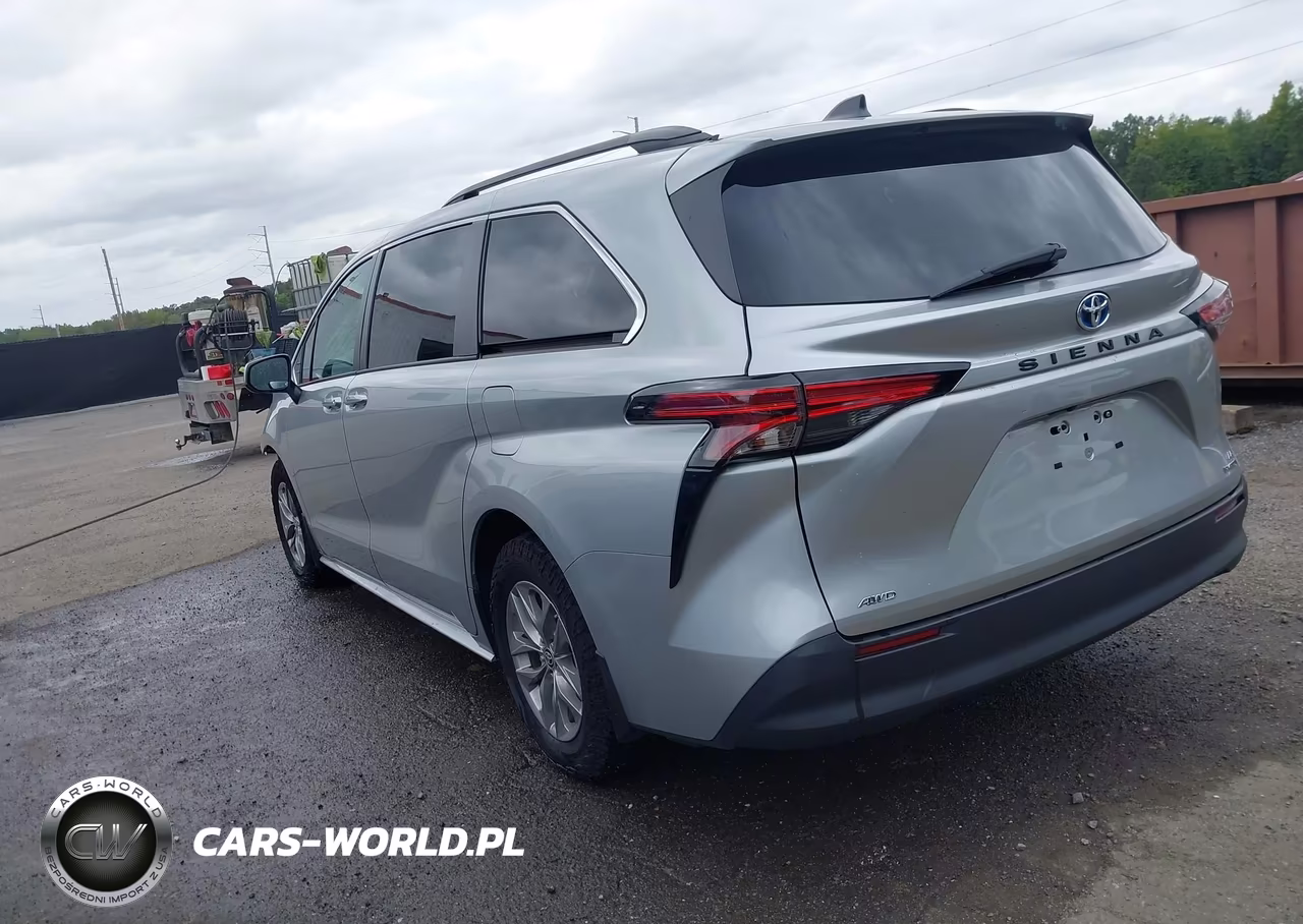2022 Toyota Sienna Le VIN:5TDKSKFC2NS050001 - 3