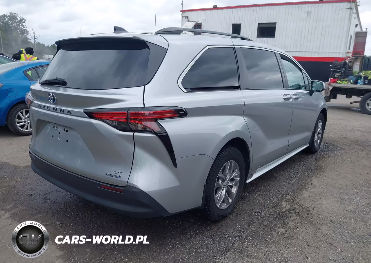 2022 Toyota Sienna Le VIN:5TDKSKFC2NS050001 - 4