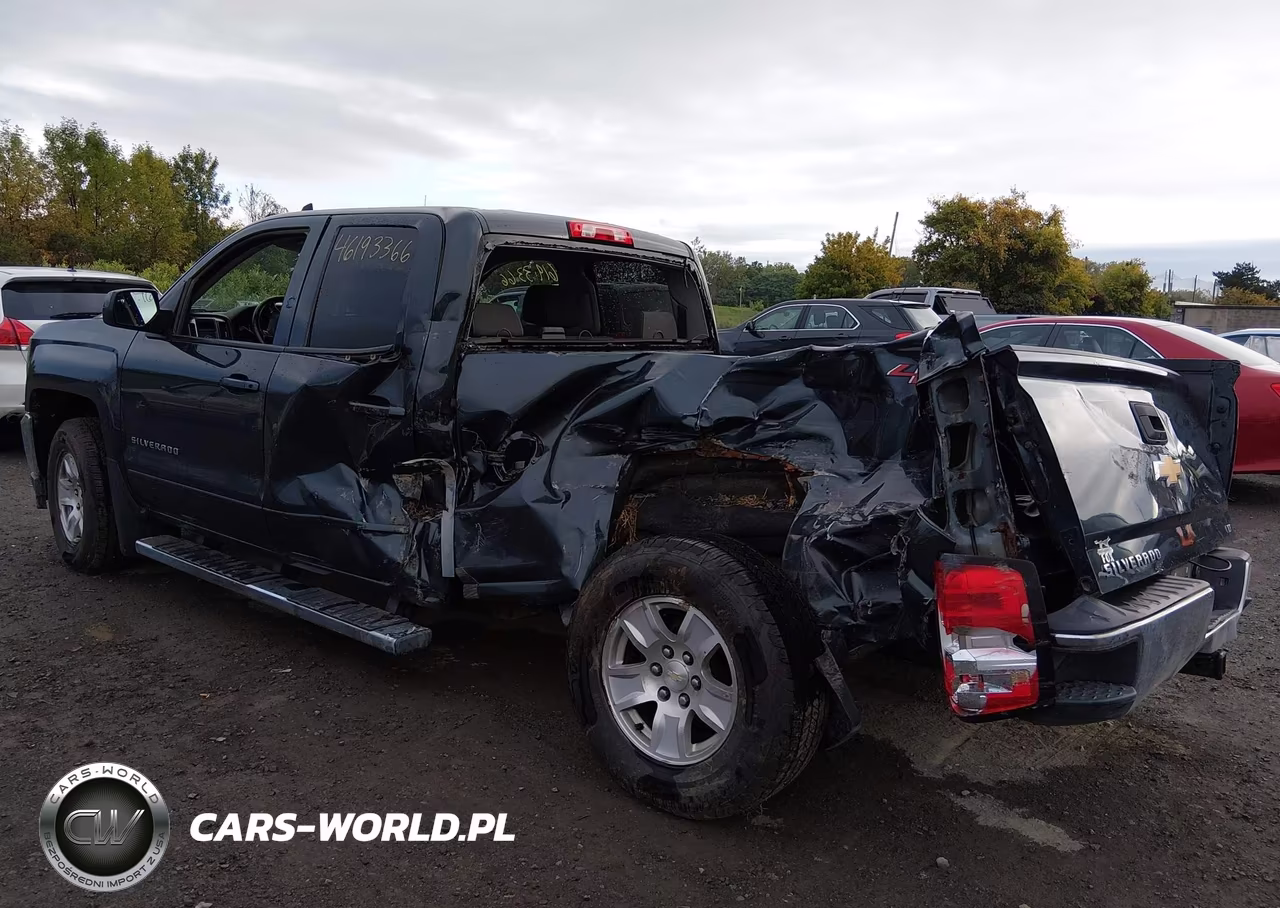 2018 Chevrolet Silverado 1500 1Lt VIN:1GCVKRECXJZ246221 - 3