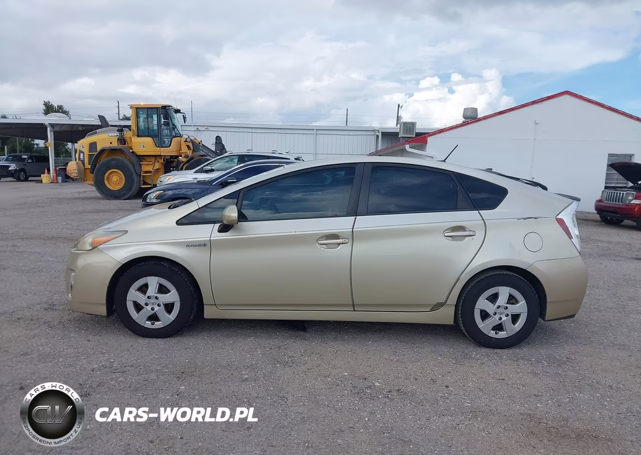 2011 Toyota Prius Two VIN:JTDKN3DU0B0249880 - 14