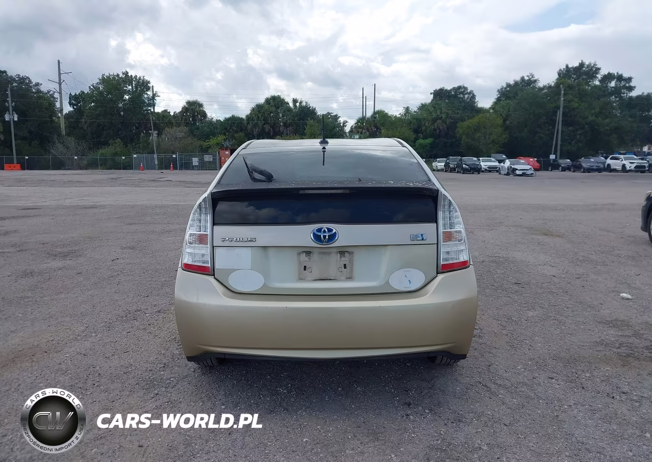 2011 Toyota Prius Two VIN:JTDKN3DU0B0249880 - 16