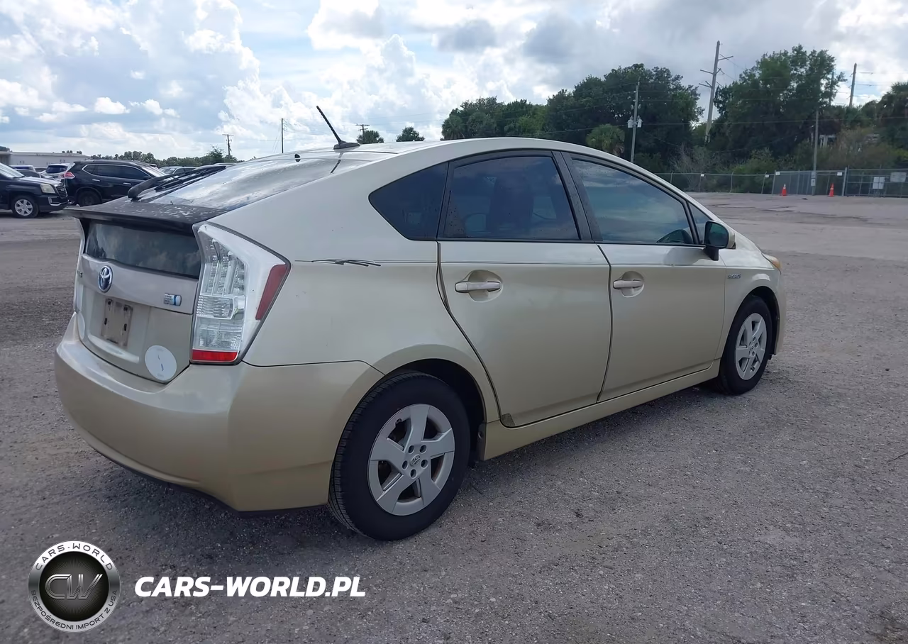 2011 Toyota Prius Two VIN:JTDKN3DU0B0249880 - 4