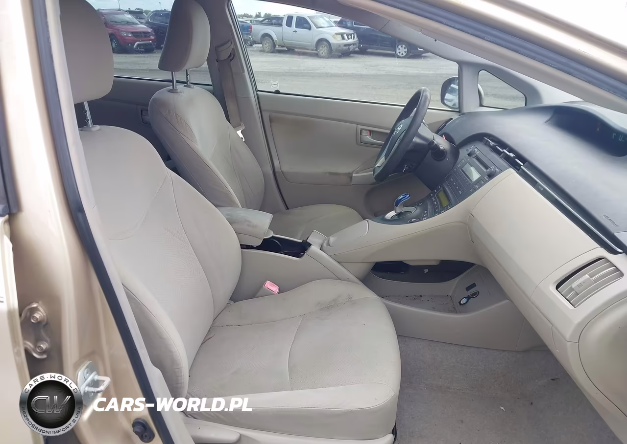 2011 Toyota Prius Two VIN:JTDKN3DU0B0249880 - 5
