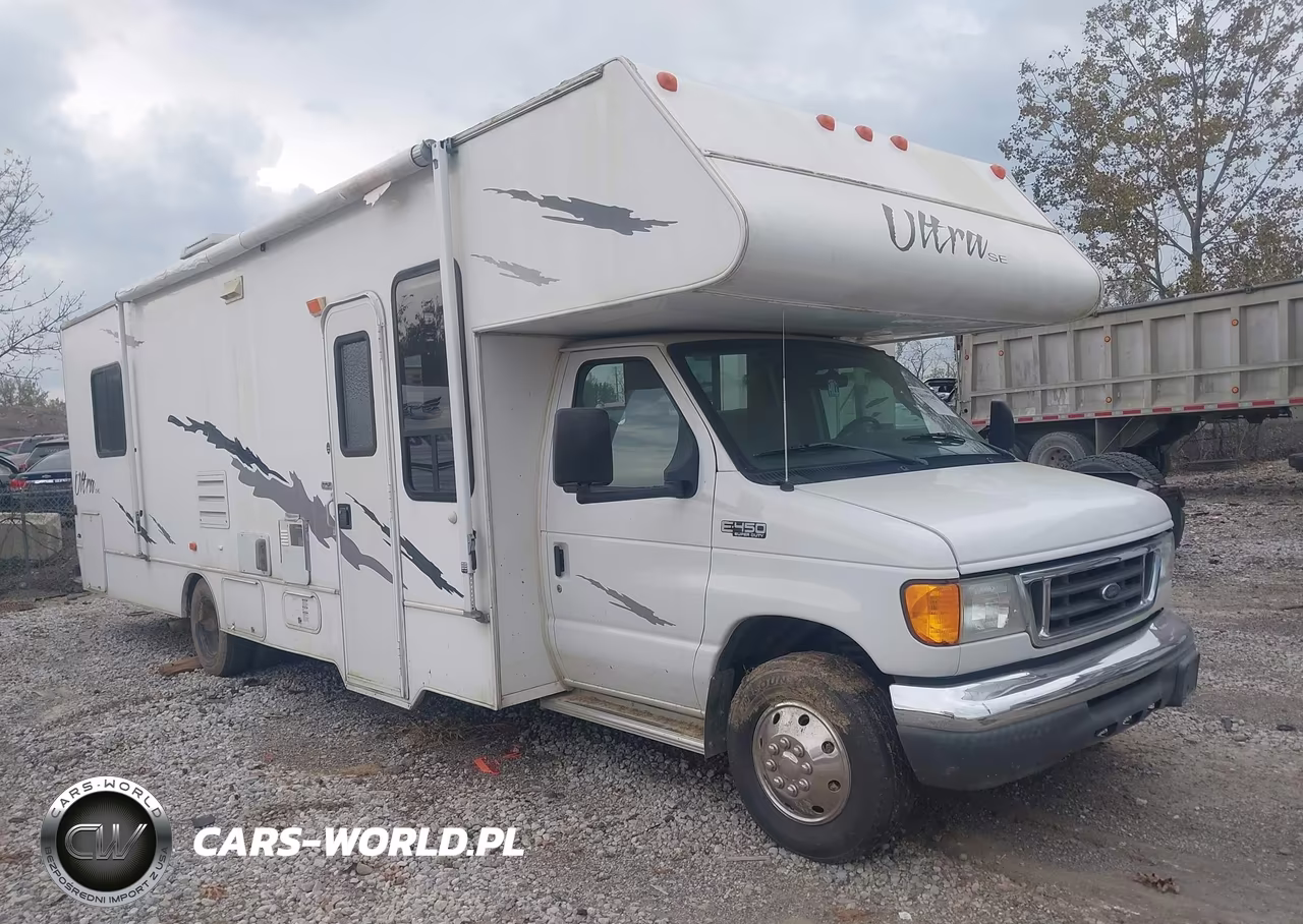 2005 Ford E-450 Cutaway Standard
