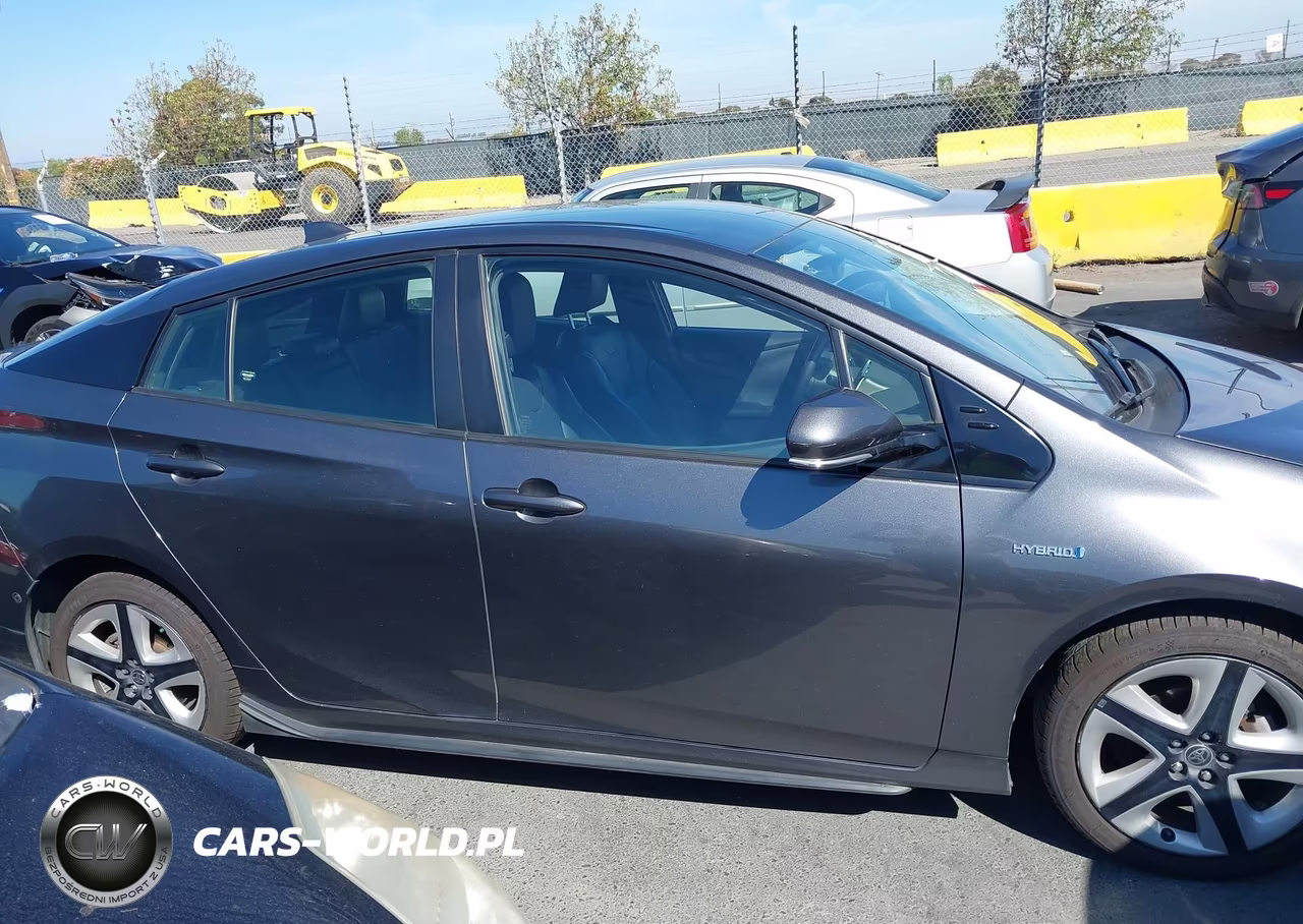 2017 Toyota Prius Four Touring VIN:JTDKARFU0H3046832 - 13