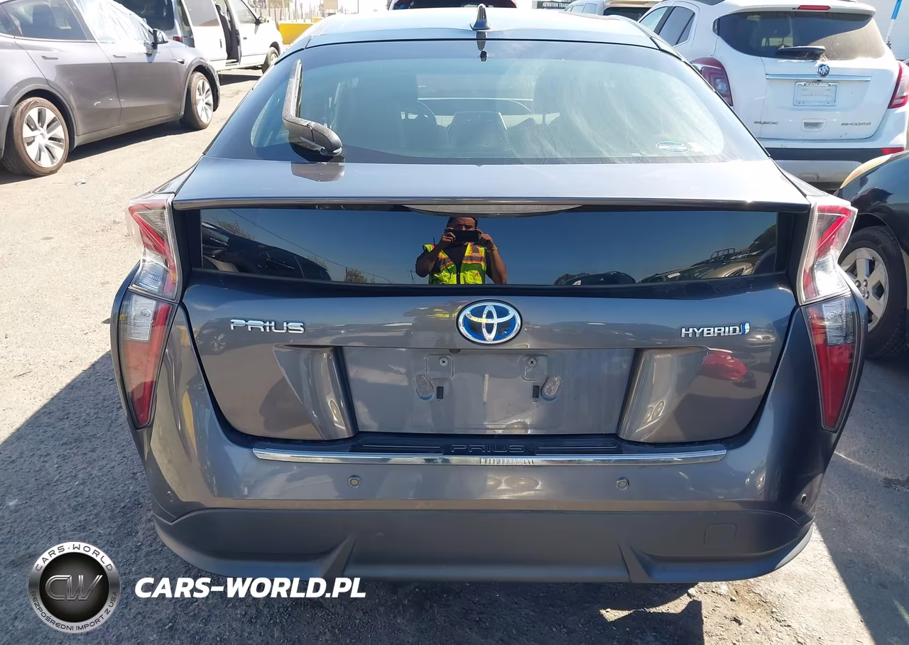 2017 Toyota Prius Four Touring VIN:JTDKARFU0H3046832 - 16