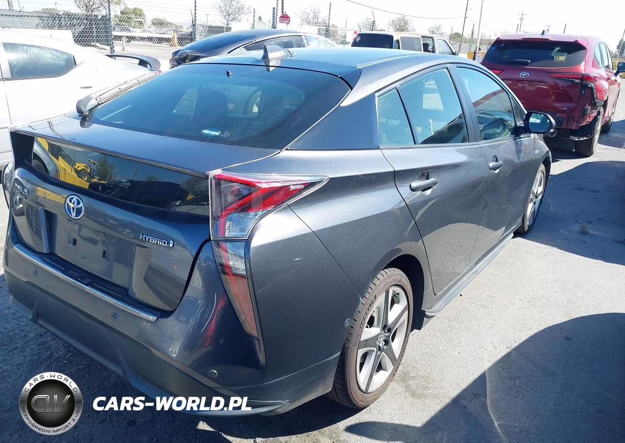 2017 Toyota Prius Four Touring VIN:JTDKARFU0H3046832 - 4