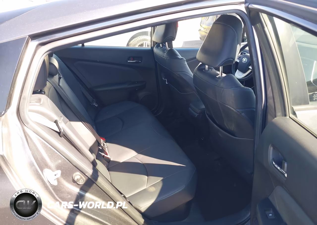 2017 Toyota Prius Four Touring VIN:JTDKARFU0H3046832 - 8