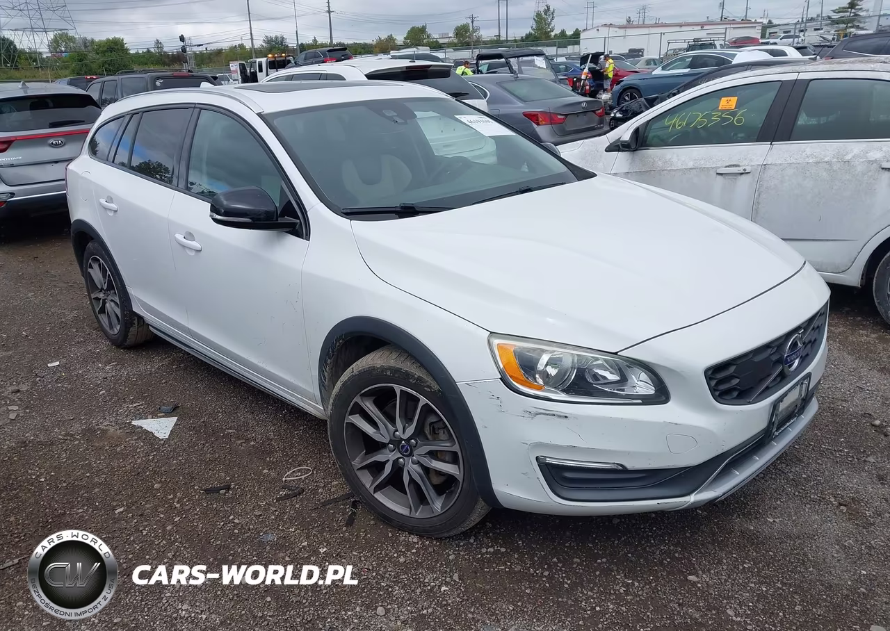 2016 Volvo V60 Cross Country T5