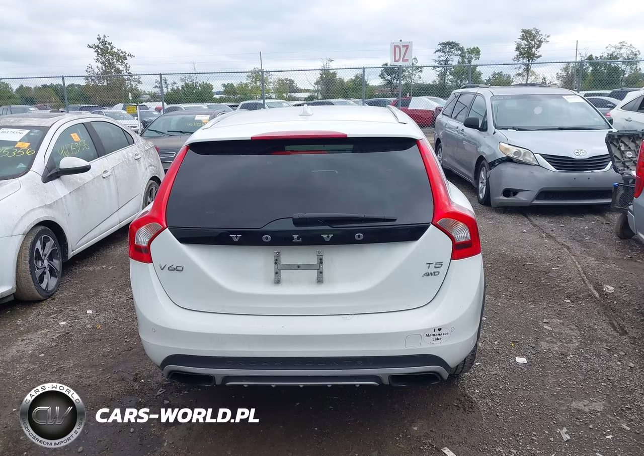 2016 Volvo V60 Cross Country T5 VIN:YV4612HKXG1006334 - 16