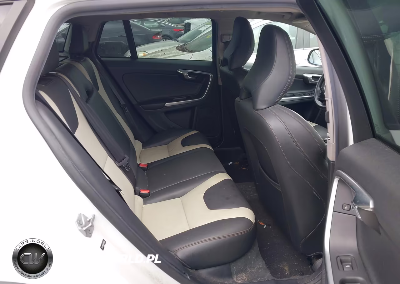 2016 Volvo V60 Cross Country T5 VIN:YV4612HKXG1006334 - 8