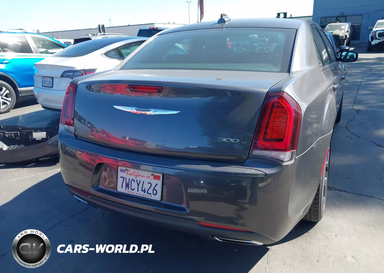 2016 Chrysler 300 300S VIN:2C3CCABG1GH304503 - 16