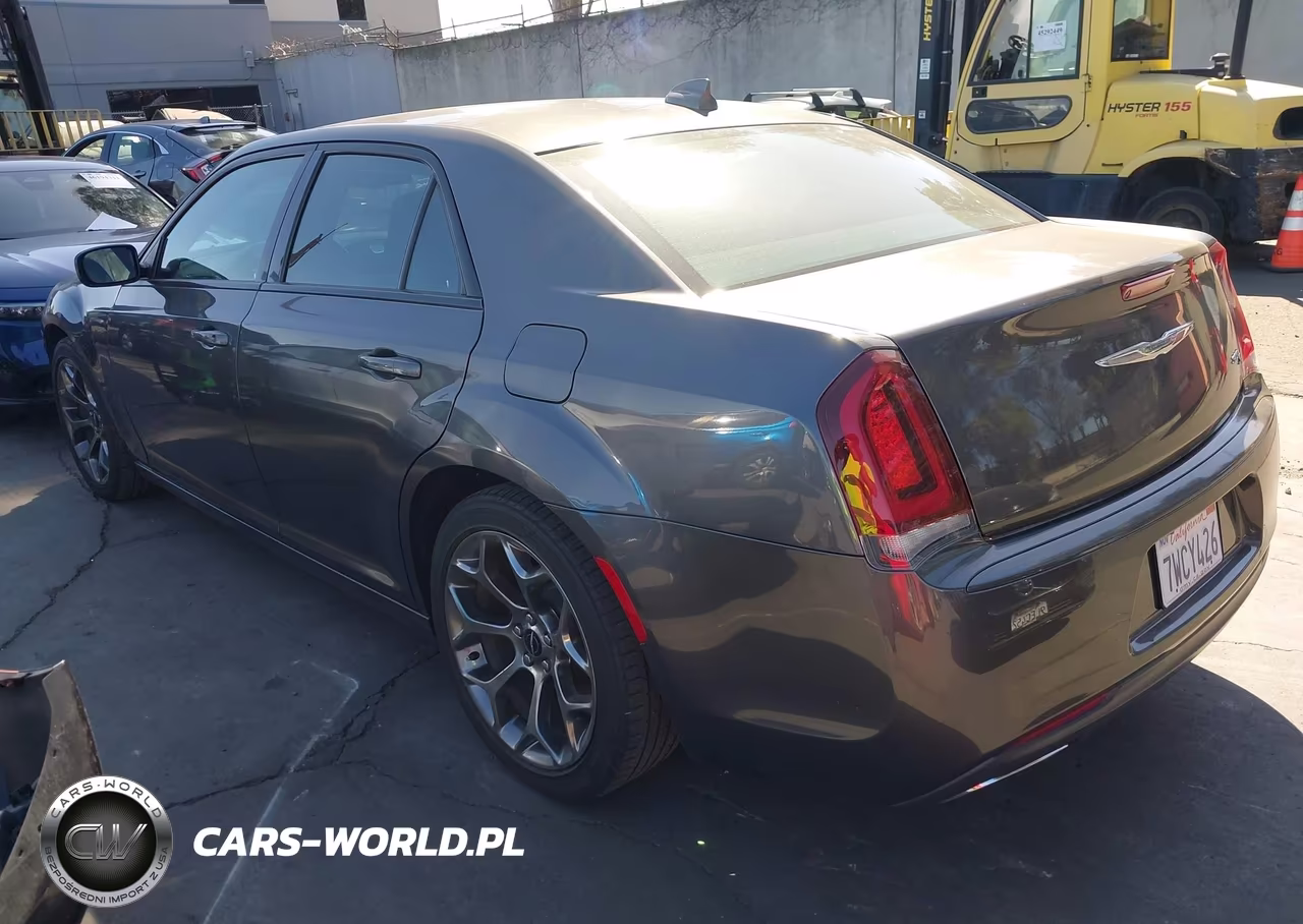 2016 Chrysler 300 300S VIN:2C3CCABG1GH304503 - 3
