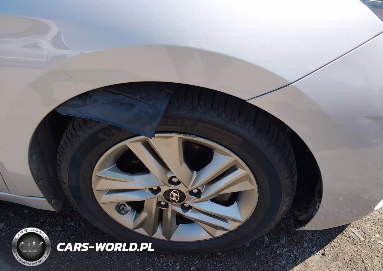 2019 Hyundai Elantra Sel VIN:5NPD84LF2KH469579 - 19