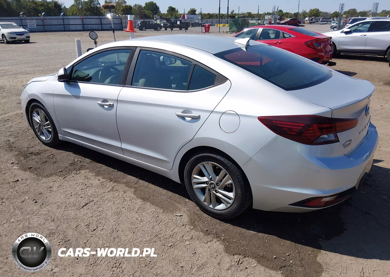 2019 Hyundai Elantra Sel VIN:5NPD84LF2KH469579 - 3