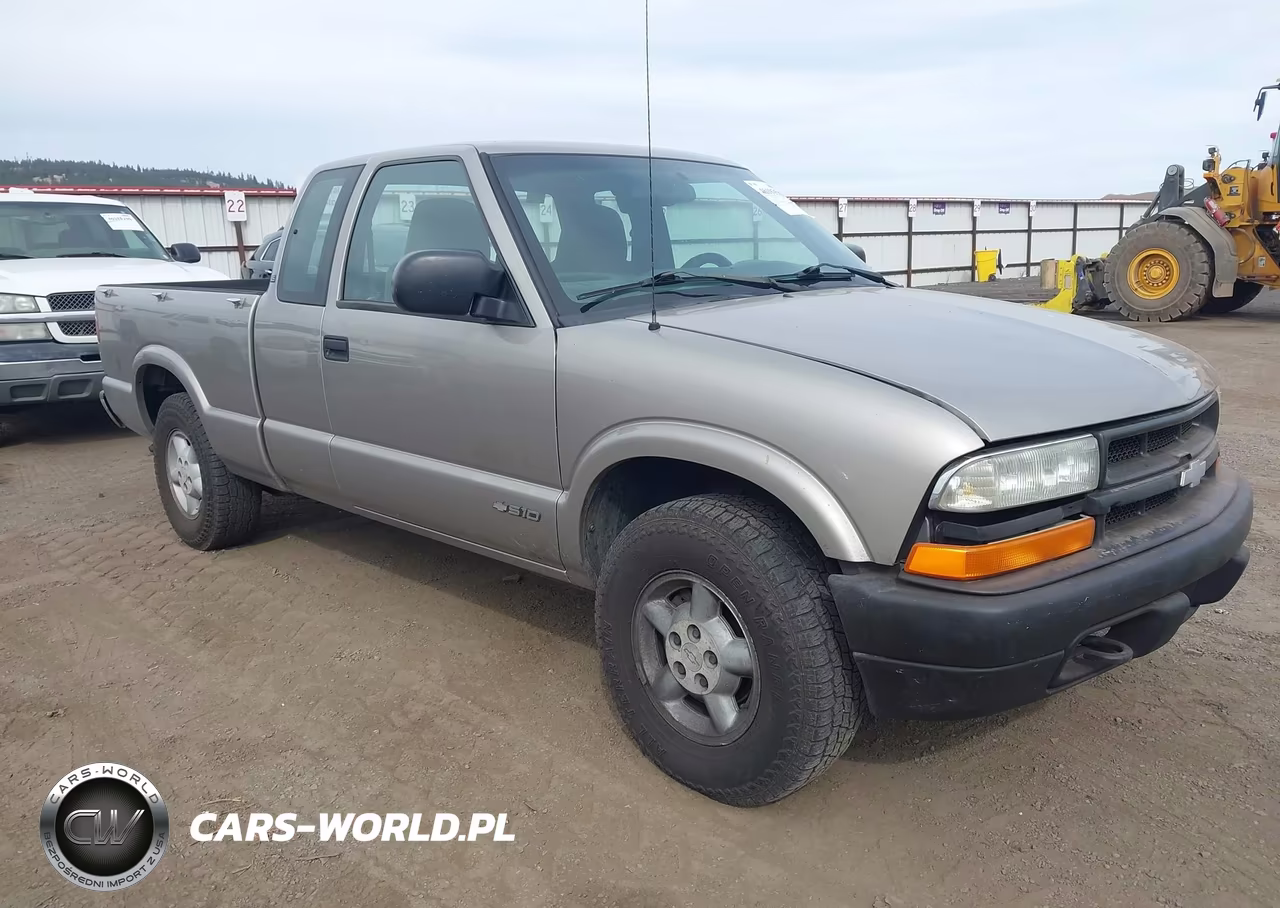 2001 Chevrolet S-10 Ls VIN:1GCDT19W818204246 - 1