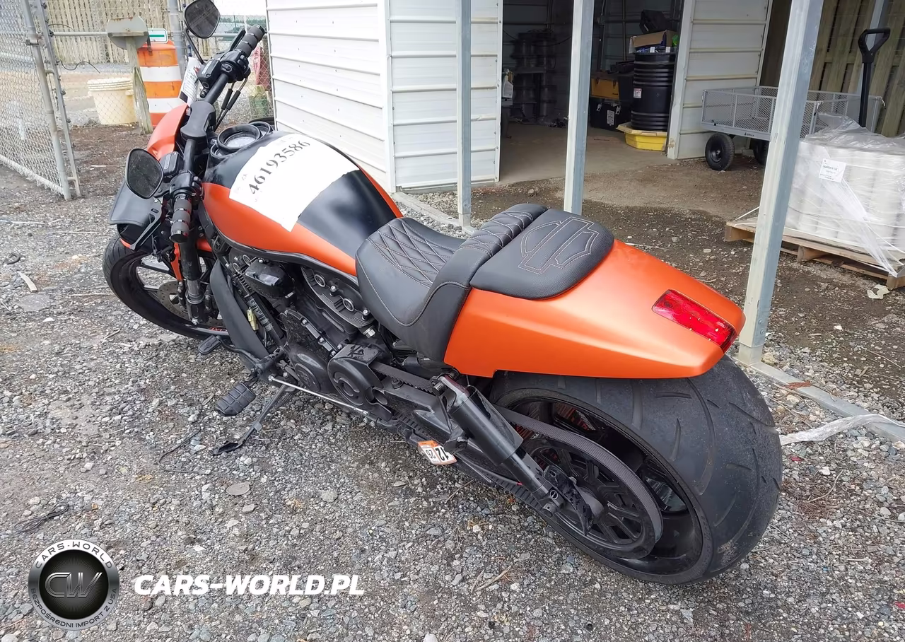 2015 Harley-Davidson Vrscdx Night Rod Special VIN:1HD1HHH12FC801334 - 3