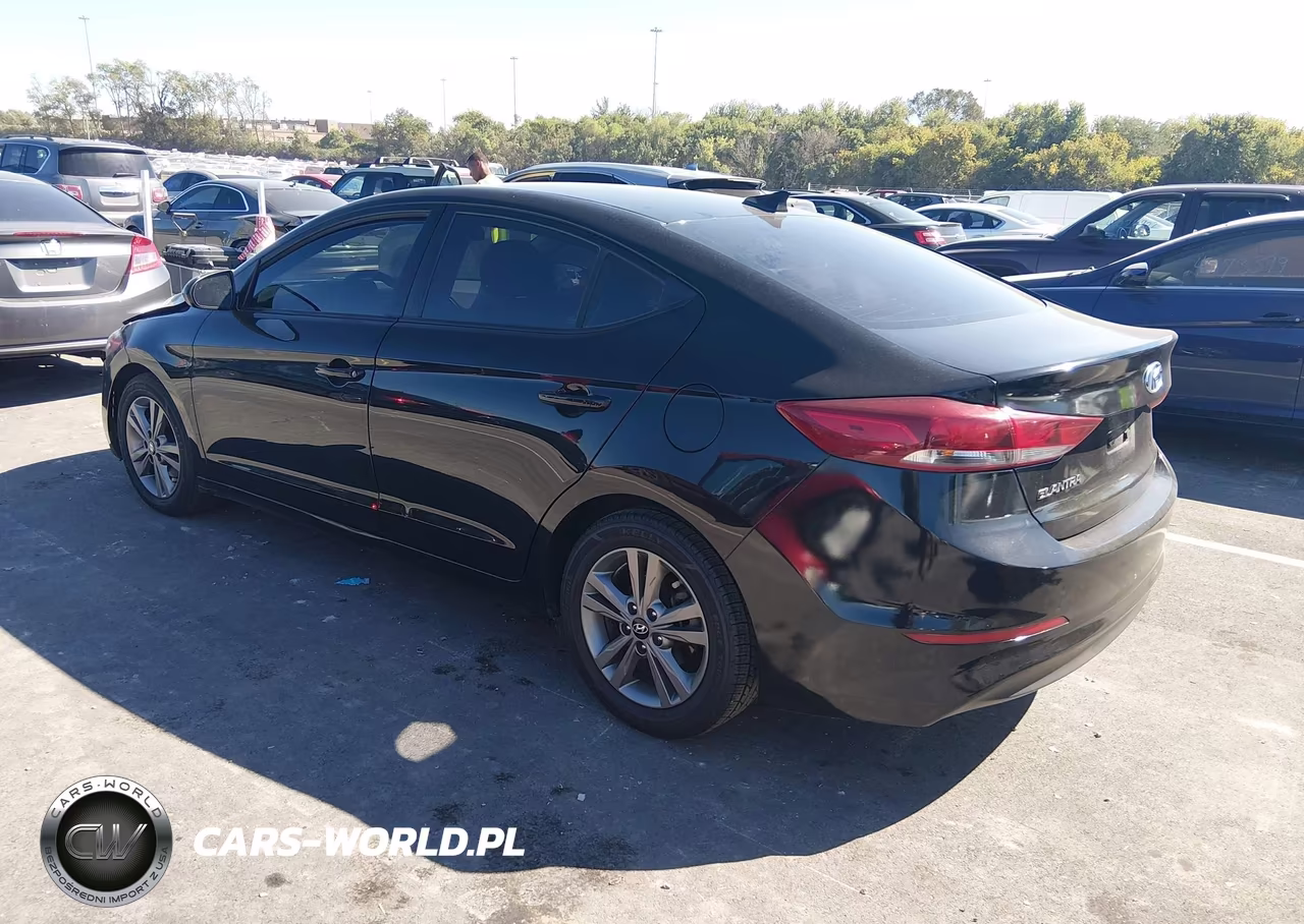 2018 Hyundai Elantra Sel VIN:5NPD84LF1JH313791 - 3