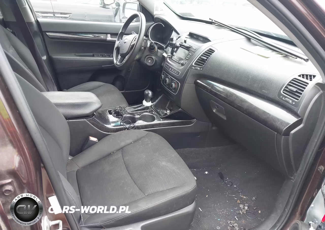 2014 Kia Sorento Lx VIN:5XYKT3A63EG472019 - 5