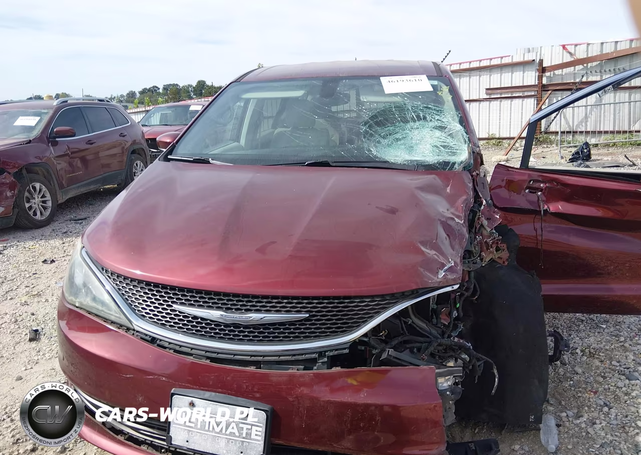 2017 Chrysler Pacifica Touring VIN:2C4RC1DG7HR518880 - 13