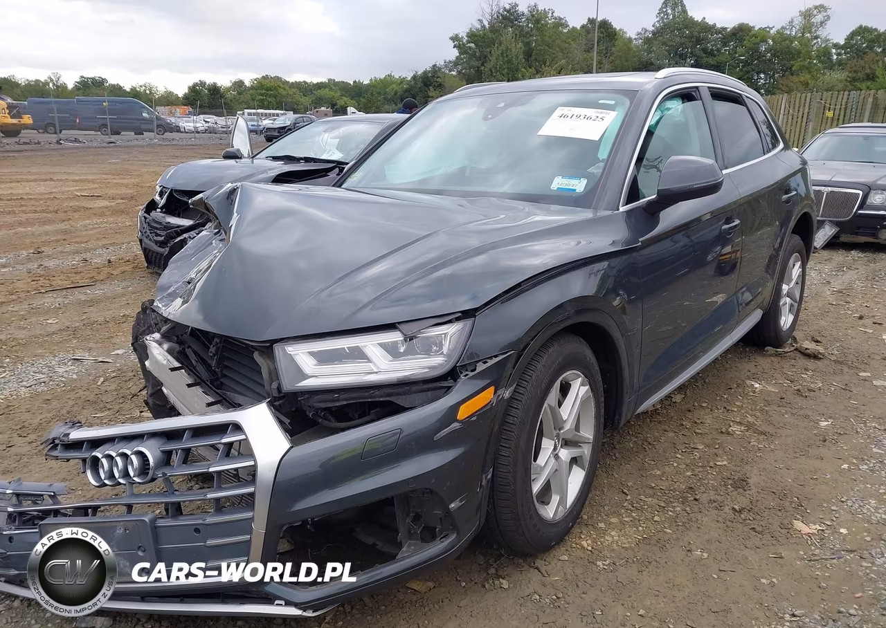 2018 Audi Q5 2.0T Premium-2.0T Tech Premium VIN:WA1BNAFY2J2093696 - 2