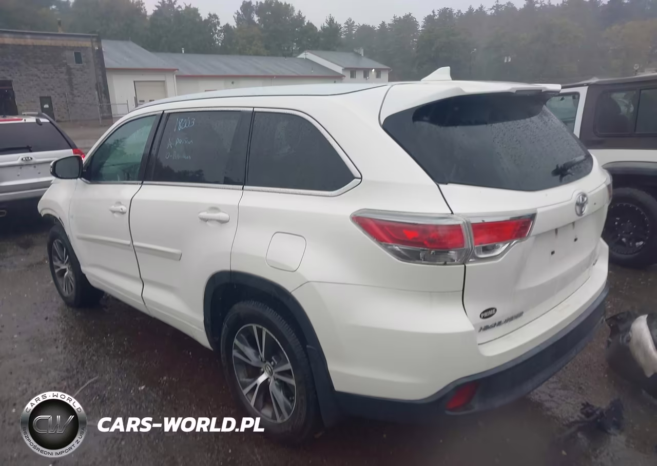 2016 Toyota Highlander Xle V6 VIN:5TDJKRFH5GS341028 - 3