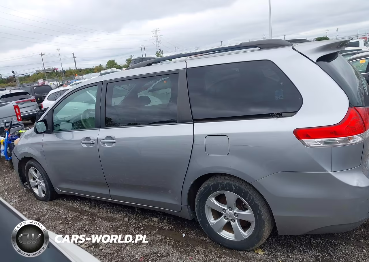 2012 Toyota Sienna Le V6 8 Passenger VIN:5TDKK3DC5CS266009 - 14
