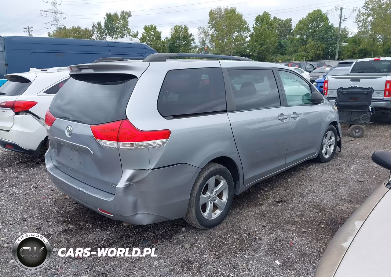 2012 Toyota Sienna Le V6 8 Passenger VIN:5TDKK3DC5CS266009 - 4