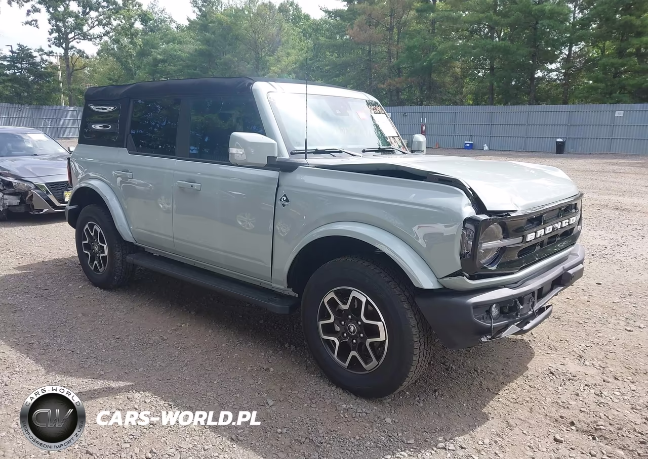 2024 Ford Bronco Outer Banks