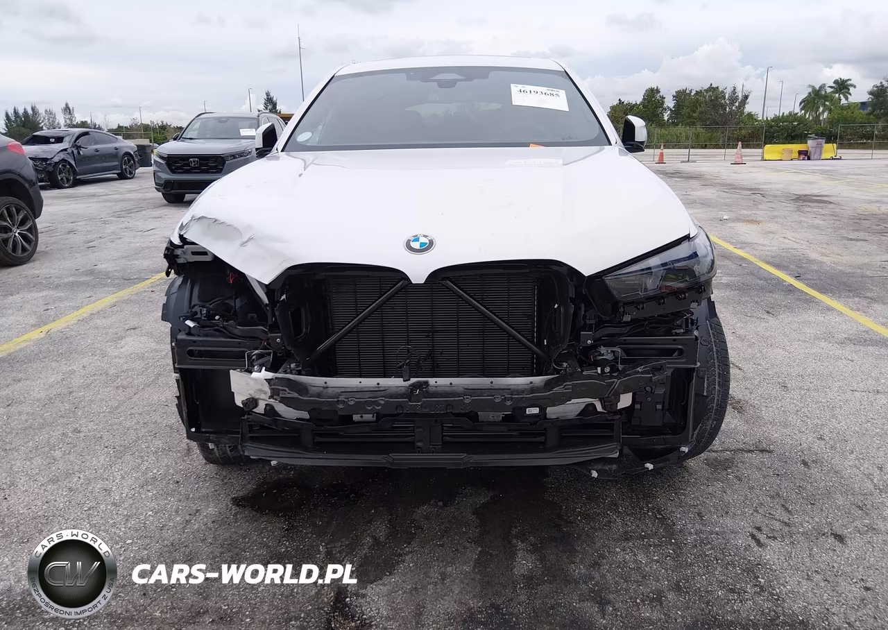 2027 BMW X6 VIN:5UX33EX01V9540384 - 13