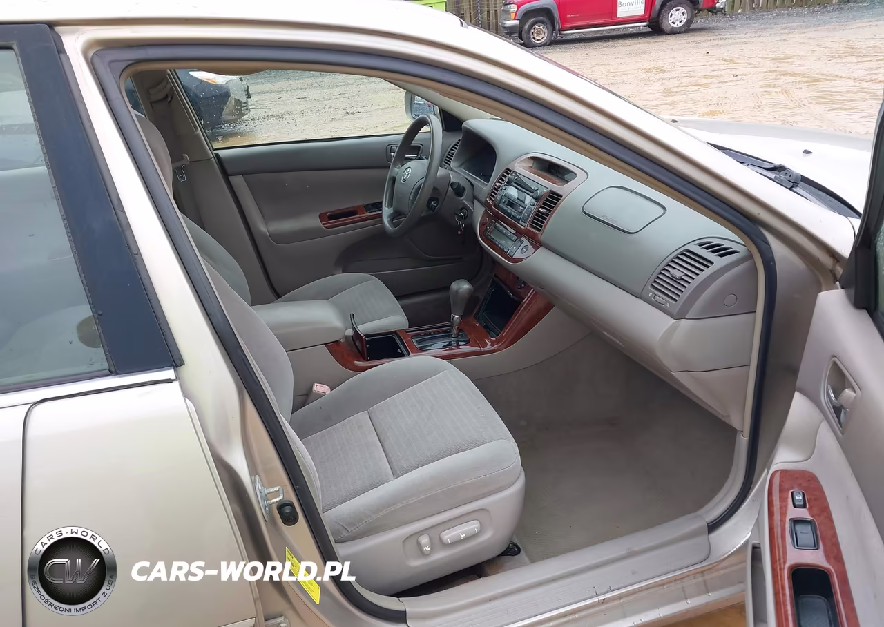 2005 Toyota Camry Xle VIN:4T1BE30K45U983418 - 5