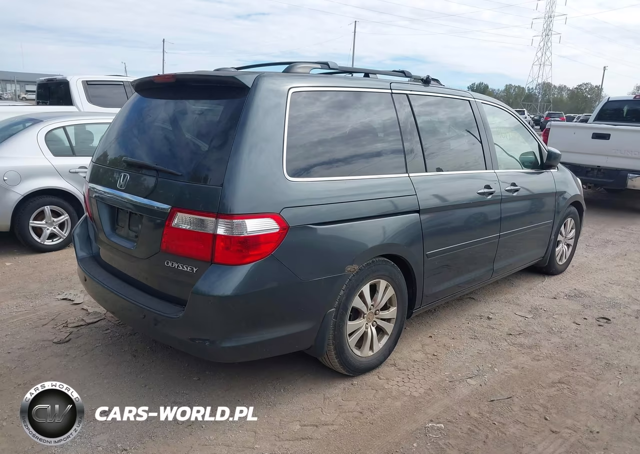 2005 Honda Odyssey Touring VIN:5FNRL38895B078828 - 4