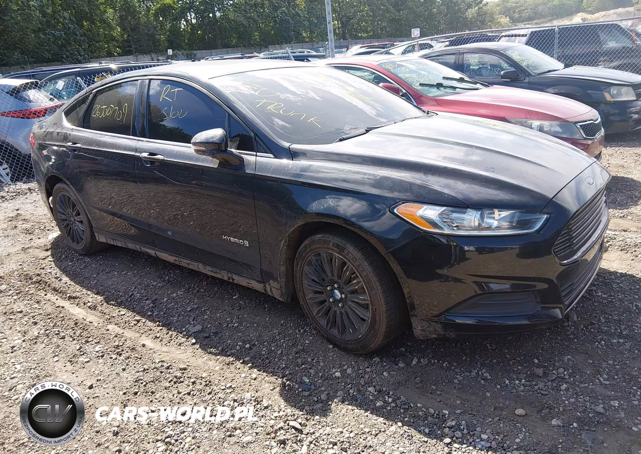 2013 Ford Fusion Hybrid Se – zdjęcie 1 z 11