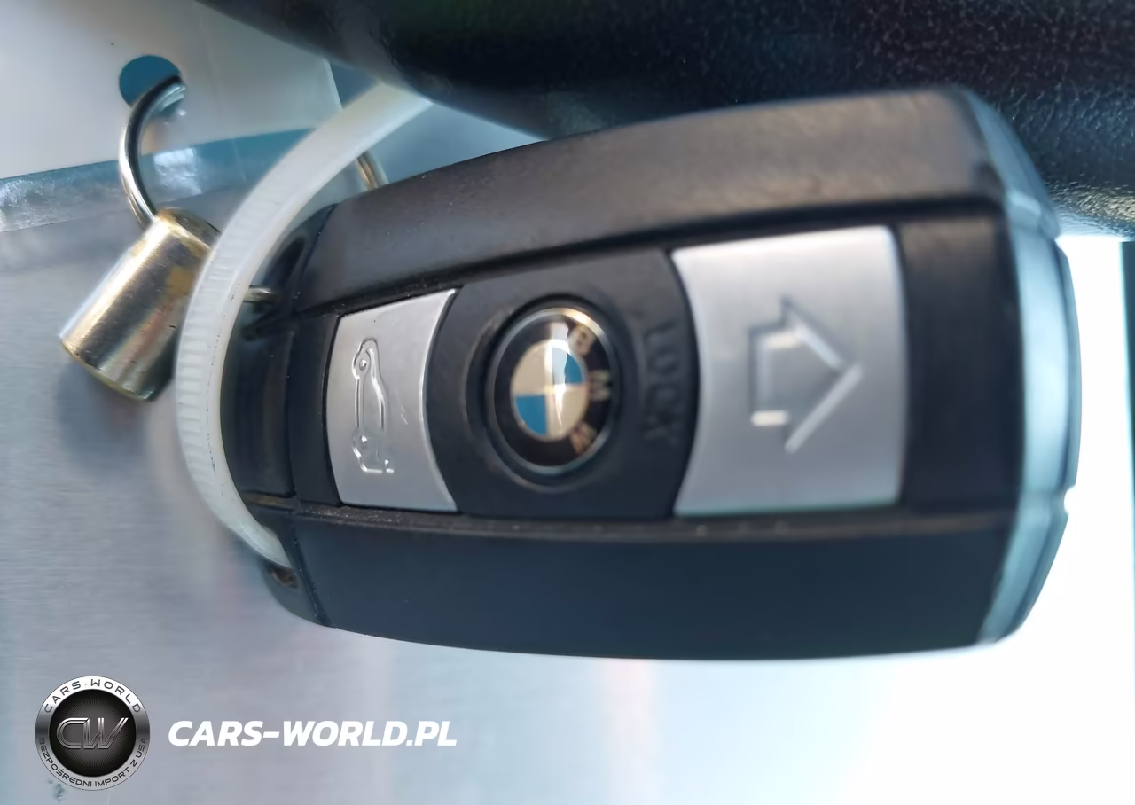2011 BMW 3 Series 328I VIN:WBADW7C58BE727700 - 11