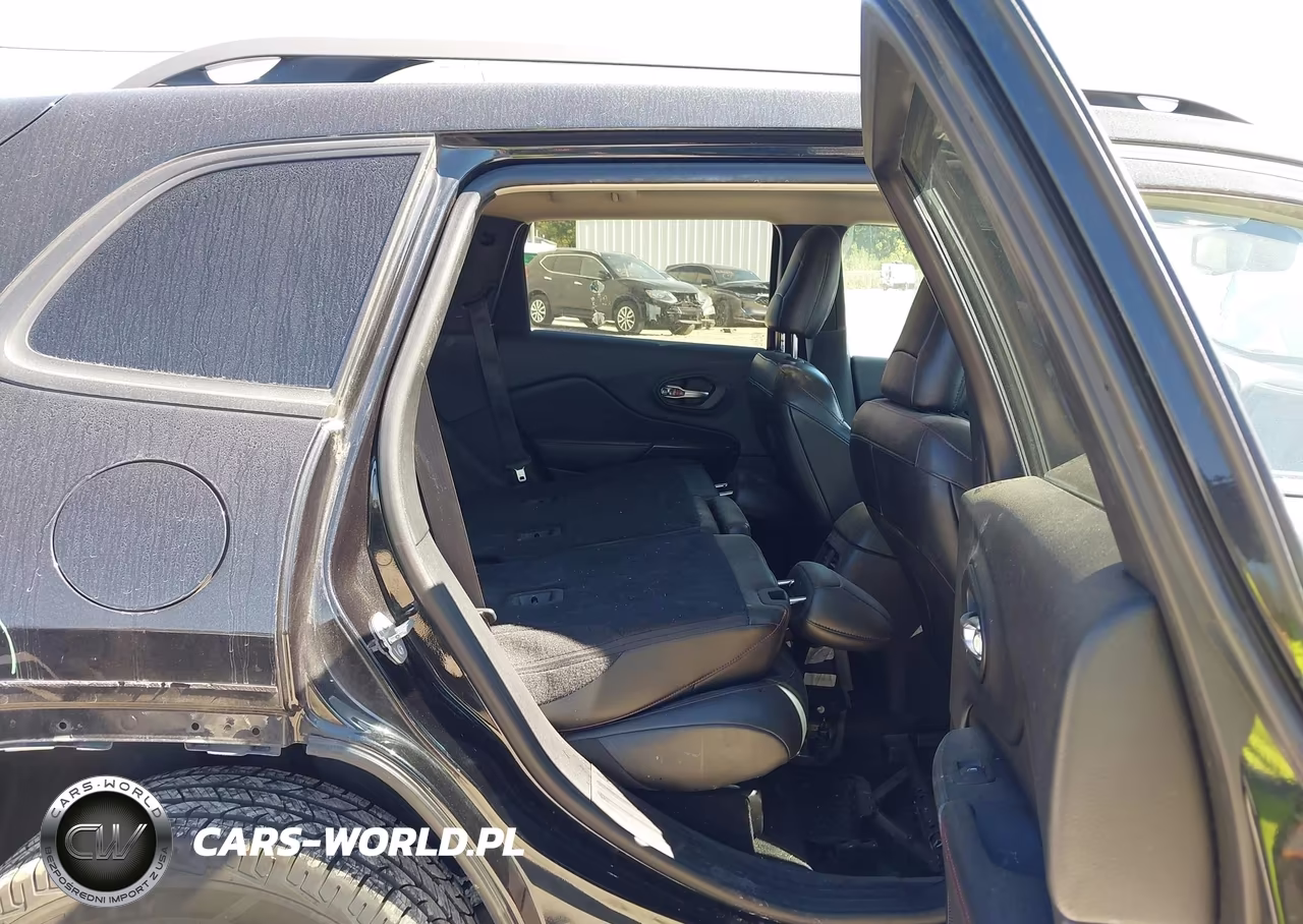 2016 Jeep Cherokee Trailhawk VIN:1C4PJMBS6GW104808 - 8
