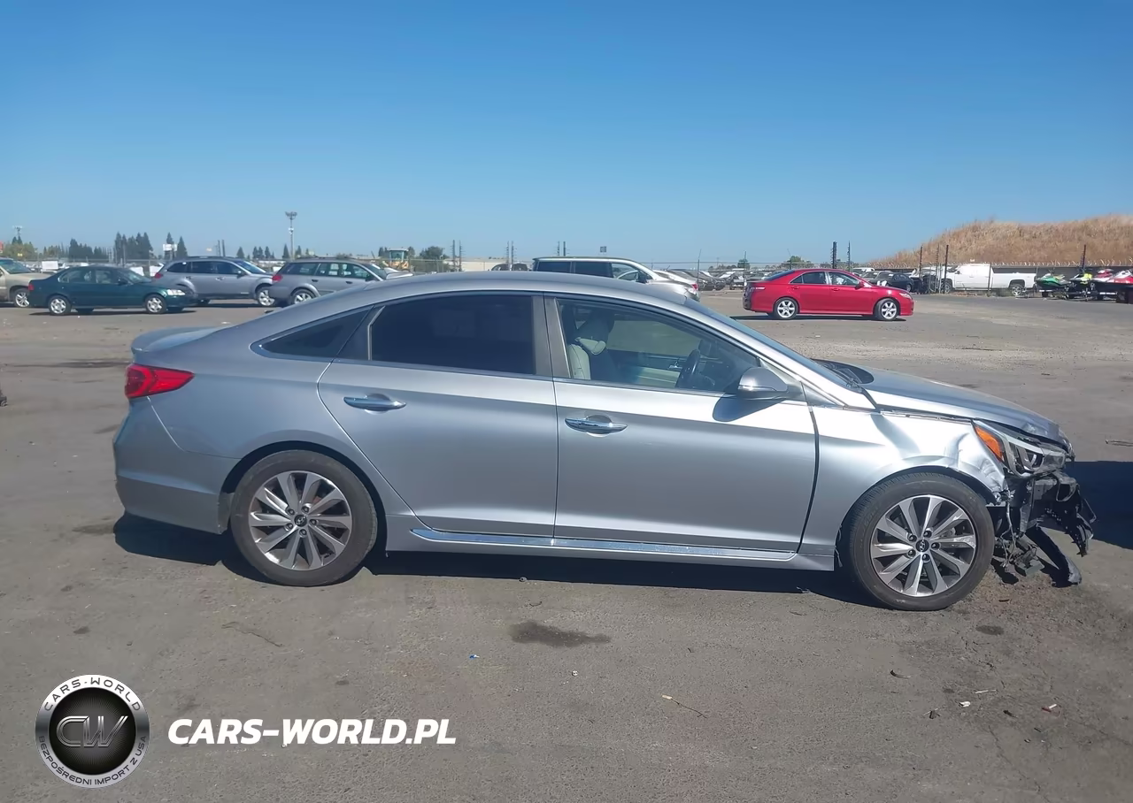 2015 Hyundai Sonata Sport VIN:5NPE34AF7FH052566 - 13