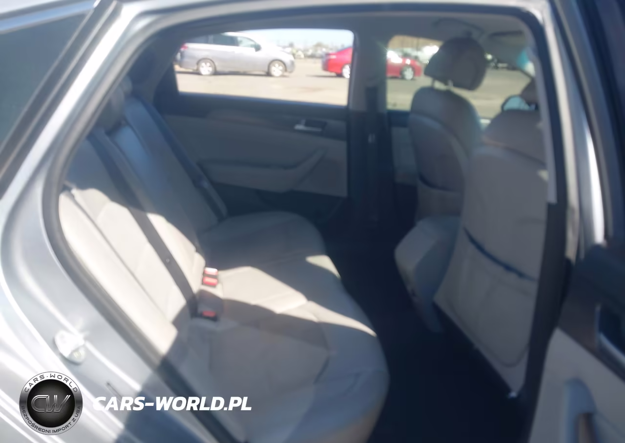 2015 Hyundai Sonata Sport VIN:5NPE34AF7FH052566 - 8