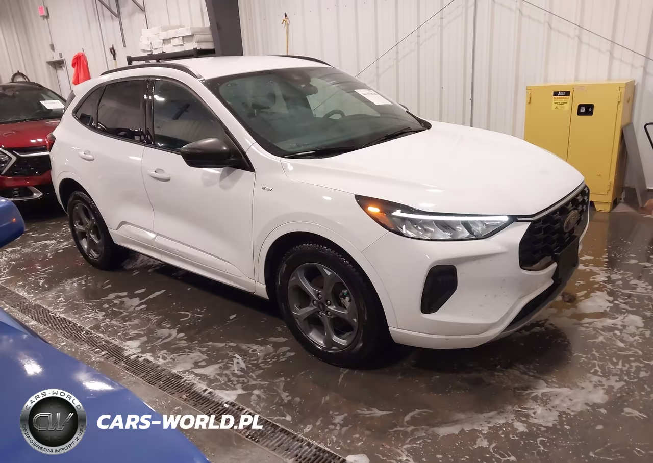 2023 Ford Escape St-Line