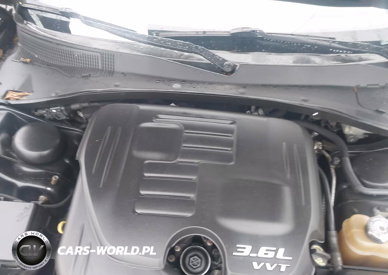 2013 Chrysler 300 Motown VIN:2C3CCAAG1DH533146 - 10