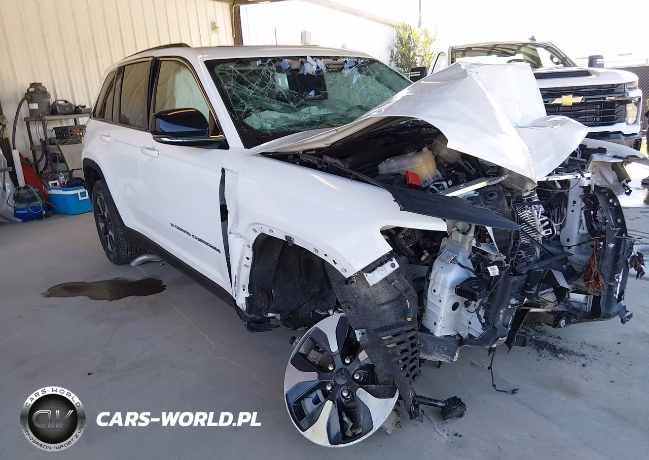 2024 Jeep Grand Cherokee 4Xe VIN:1C4RJYB6XR8958890 - 13