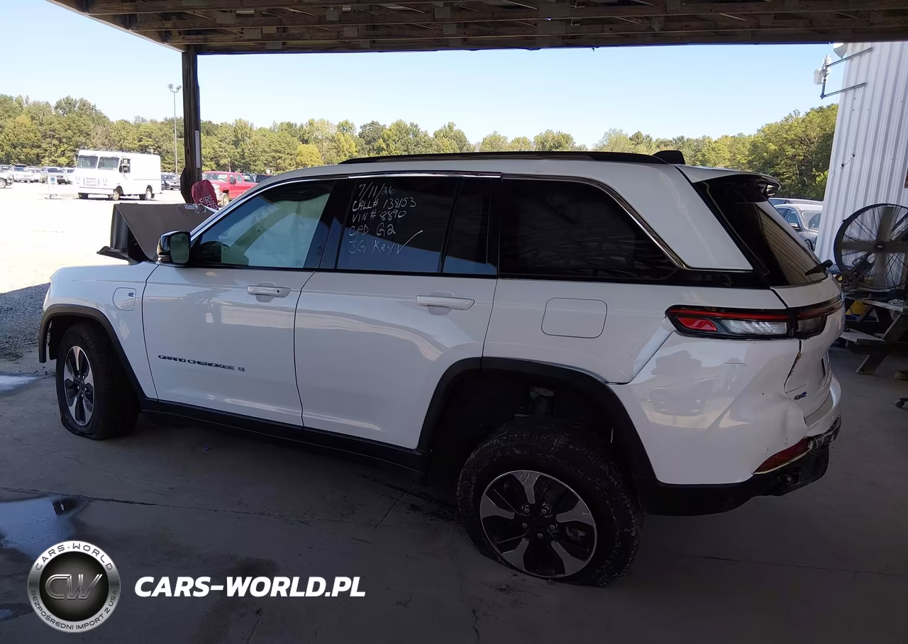 2024 Jeep Grand Cherokee 4Xe VIN:1C4RJYB6XR8958890 - 3